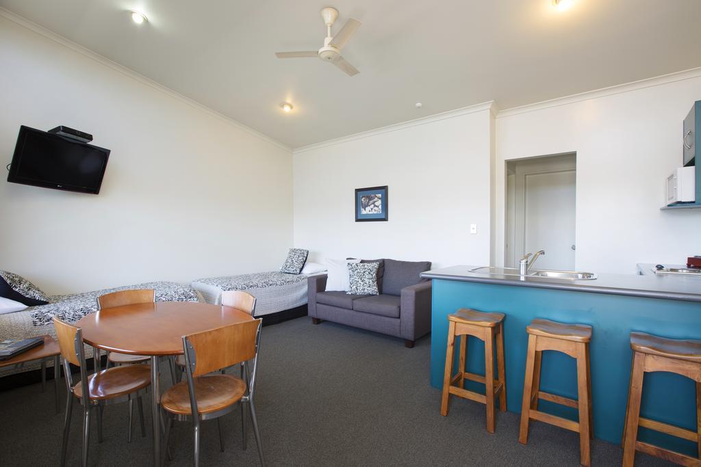 Beach House Motel Papamoa Eksteriør bilde